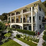 Nisteri Hotel