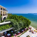 Nisteri Hotel 3*