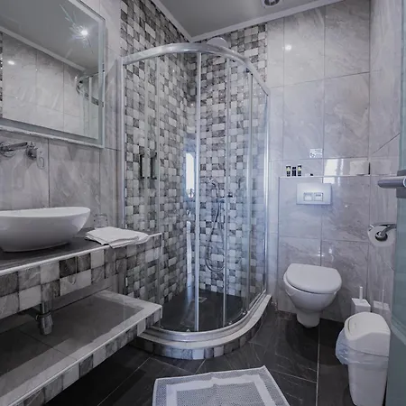 Hotel Nisteri 3*